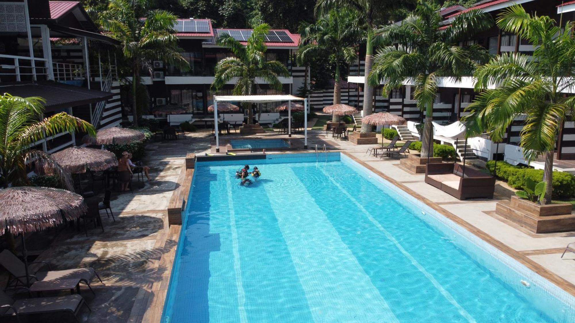 The Barat Tioman Beach Resort Kampong Juara Экстерьер фото