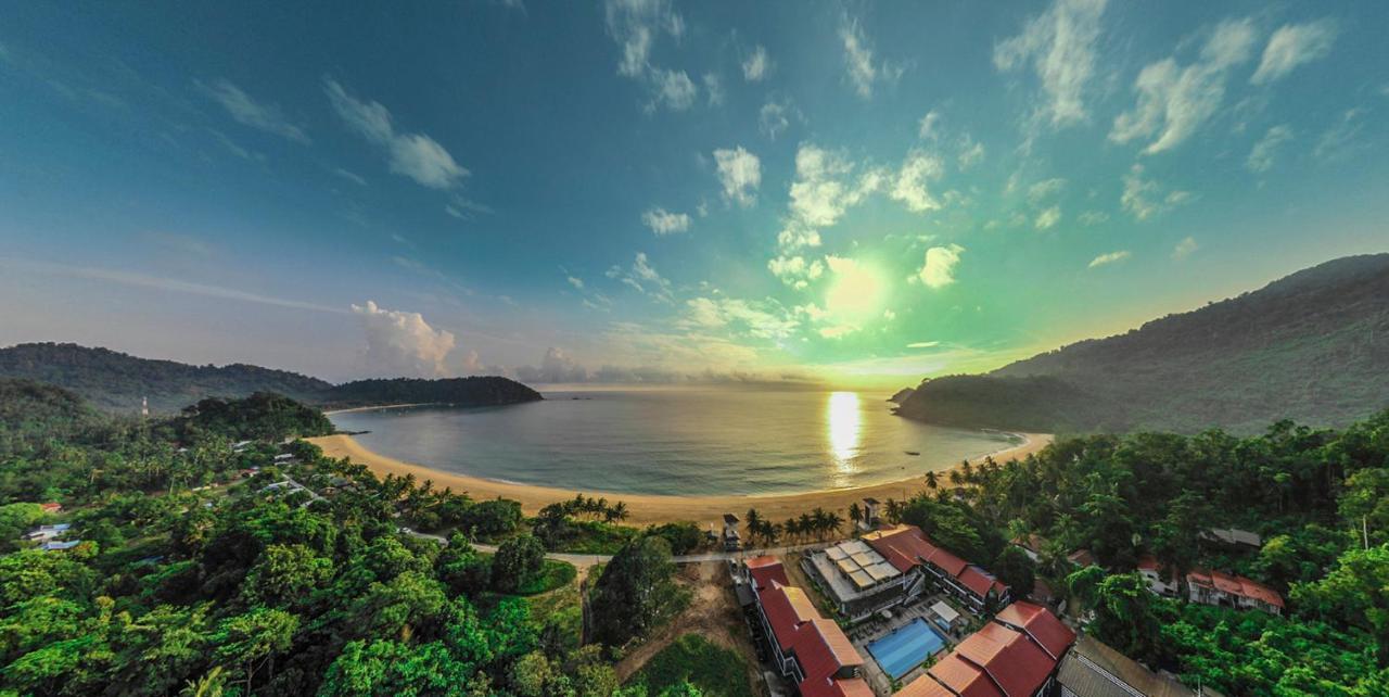 The Barat Tioman Beach Resort Kampong Juara Экстерьер фото